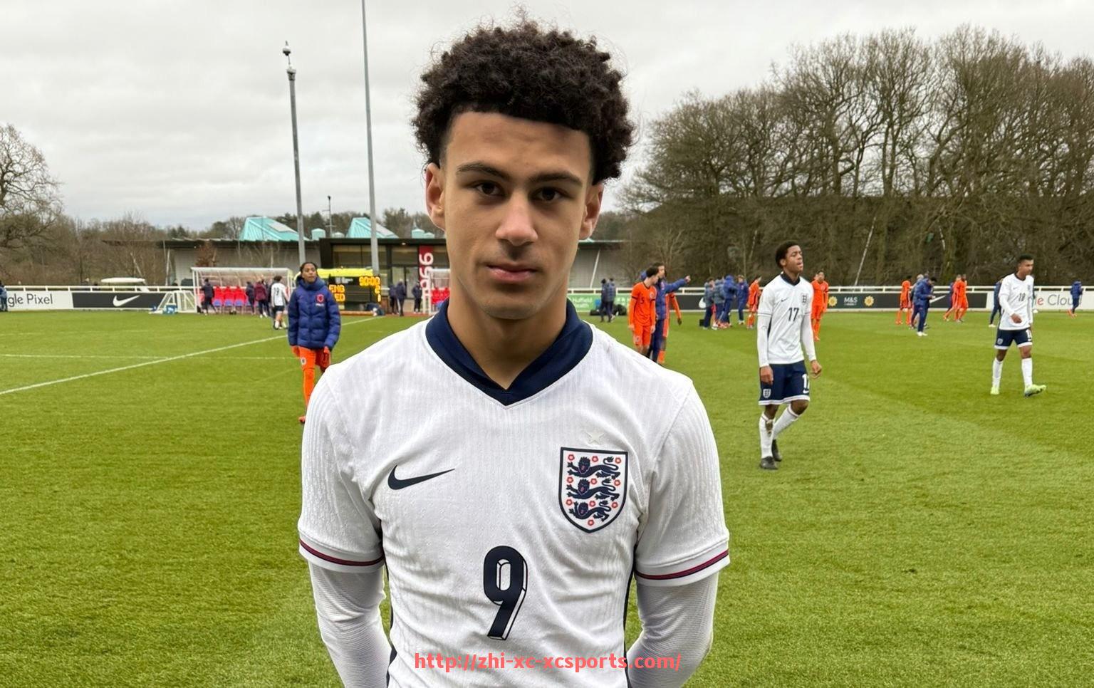 杏彩体育-世俱杯全球转播版权费用全景图：媒体布局与市场价值分析